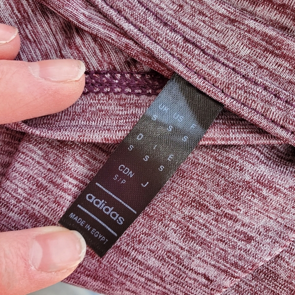 NWT Adidas Women's V-Neck Tech Heather Tee T-Shirt Shadow Fig Size Small - Picture 4 of 16